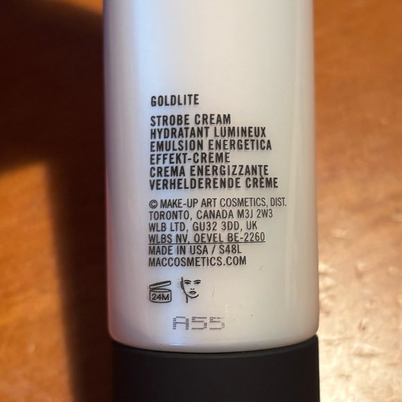 MAC Strobe Cream Goldlite - Picture 8 of 16